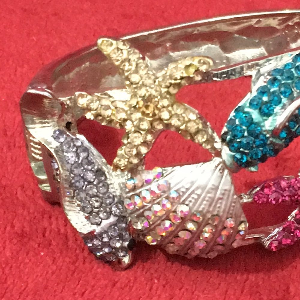 Ladies’ Beach Theme Spring-Hinged Silver-Tone Ban… - image 2